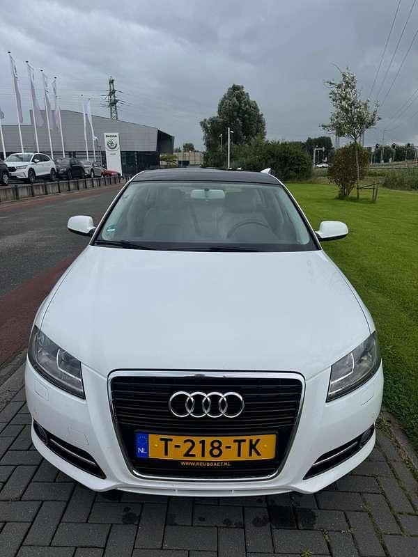 Wit Gebruikt 2012 Audi A3 Stationwagen | € 10.500 (Eerlijke prijs) - Afbeelding 1/4