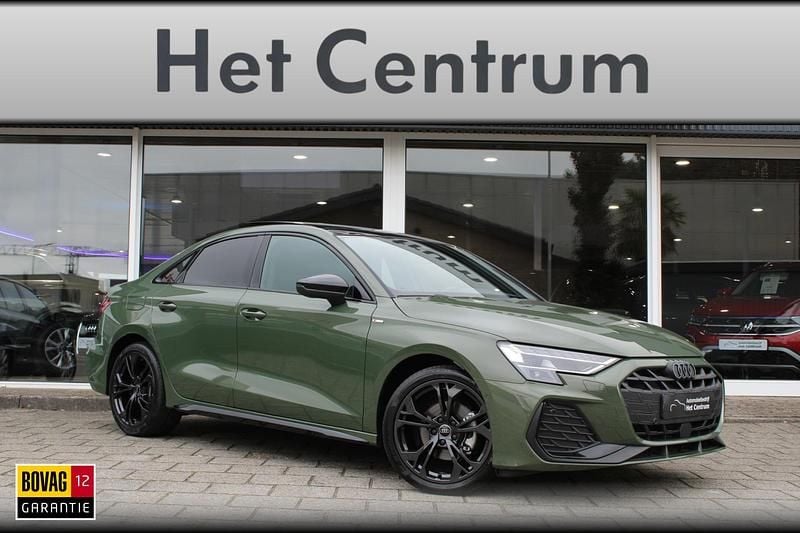 Groen Gebruikt 2025 Audi A3 S-Line Sedan | € 45.495 (Duur) - Afbeelding 1/4
