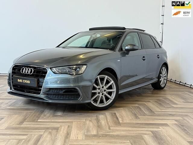 Grijs Gebruikt 2015 Audi A3 Sportback Ambition Hatchback | € 13.944 (Goede deal) - Afbeelding 1/4