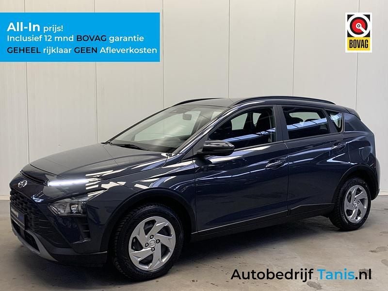 Grijs, metallic lak Gebruikt 2023 Hyundai Bayon Comfort SUV | € 20.950 (Eerlijke prijs) - Afbeelding 1/4