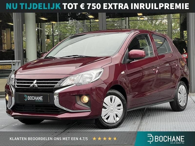 Rood Gebruikt 2022 Mitsubishi Space Star Hatchback | € 11.745 (Eerlijke prijs) - Afbeelding 1/4