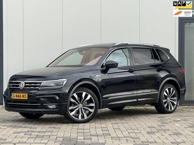 Zwart Gebruikt 2019 VW Tiguan Allspace Highline SUV | € 32.500 - Afbeelding 1/4