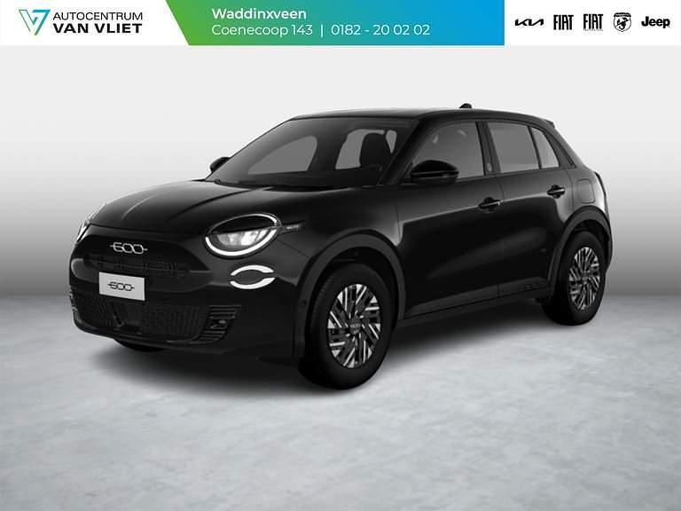 Nero onice (zwart mica) Nieuw 2025 Fiat 600 SUV | € 30.690 (Goede deal) - Afbeelding 1/3