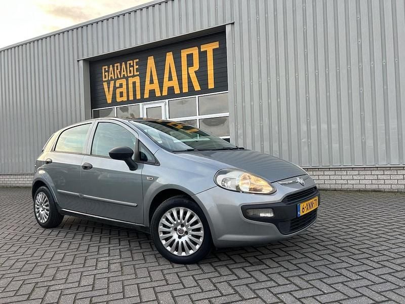 Grijs Occasion 2011 Fiat Punto Evo Dynamic Hatchback | € 1.950 (Goede deal) - Afbeelding 1/4