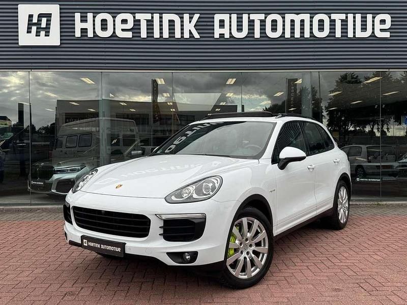 Wit Gebruikt 2015 Porsche Cayenne SUV | € 33.940 (Eerlijke prijs) - Afbeelding 1/4
