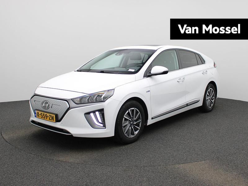 Wit Occasion 2021 Hyundai Ioniq Premium Hatchback | € 17.900 (Eerlijke prijs) - Afbeelding 1/3