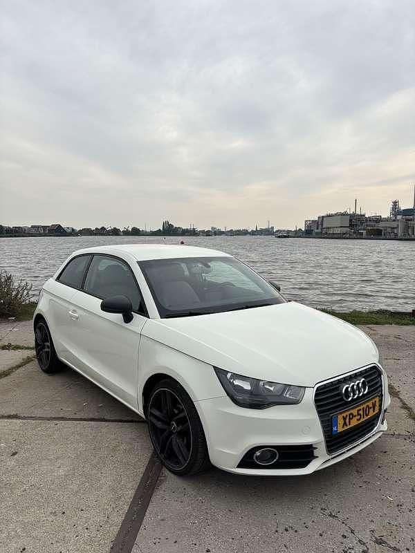 Wit Gebruikt 2012 Audi A1 Hatchback | € 5.500 (Iets duurder) - Afbeelding 1/4
