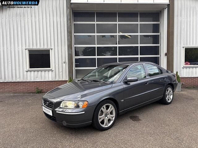 Grijs Gebruikt 2006 Volvo S60 Summum Sedan | € 9.950 - Afbeelding 1/4