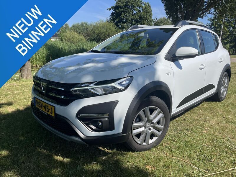 Wit Gebruikt 2022 Dacia Sandero Comfort Hatchback | € 17.850 (Goede deal) - Afbeelding 1/4