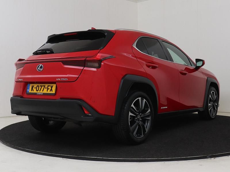 Occasion Lexus UX 250h Business Edition 2021 Rood SUV