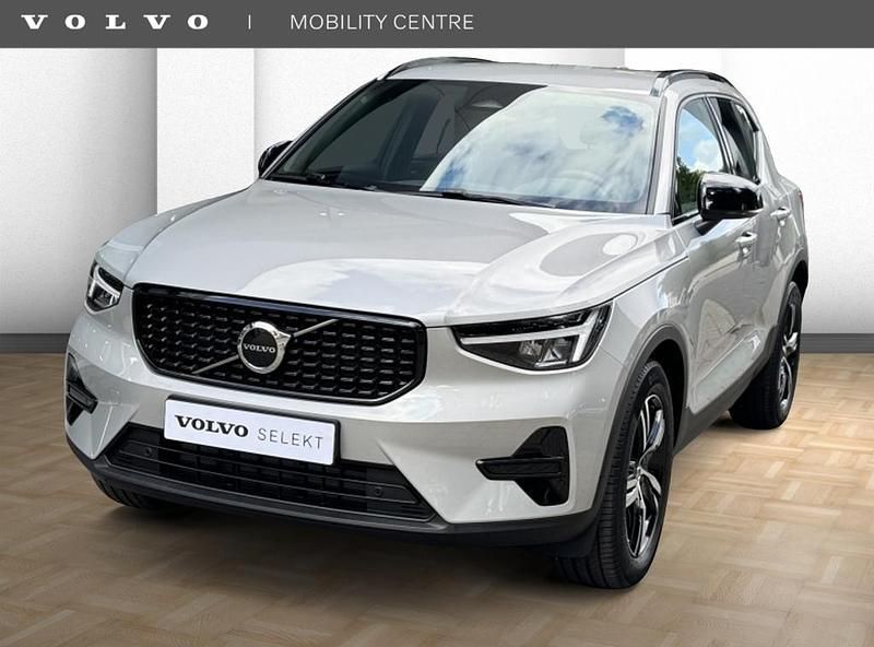 Grijs Occasion 2025 Volvo XC40 Plus SUV | € 45.950 (Iets duurder) - Afbeelding 1/4