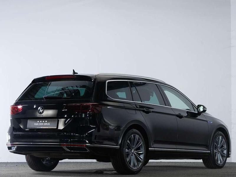 Occasion VW Passat Business 218 PK (160 kW) 2022 Zwart Sedan