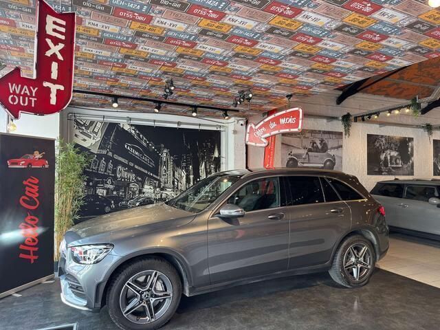 Grijs Gebruikt 2022 Mercedes 200 AMG SUV | € 41.990 - Afbeelding 1/4