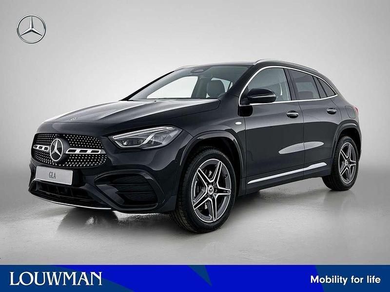 Zwart, metallic lak Nieuw 2025 Mercedes GLA250 Business SUV | € 56.780 - Afbeelding 1/4