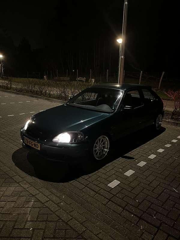 Groen Occasion 2000 Honda Civic Hatchback | € 4.000 (Eerlijke prijs) - Afbeelding 1/4