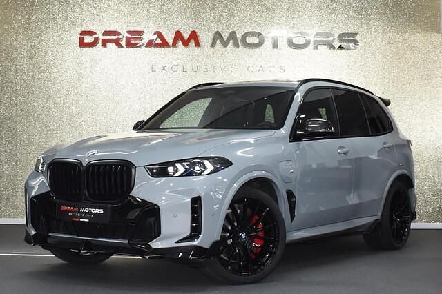 Grijs Occasion 2024 BMW X5 M Sport SUV | € 94.950 (Eerlijke prijs) - Afbeelding 1/3