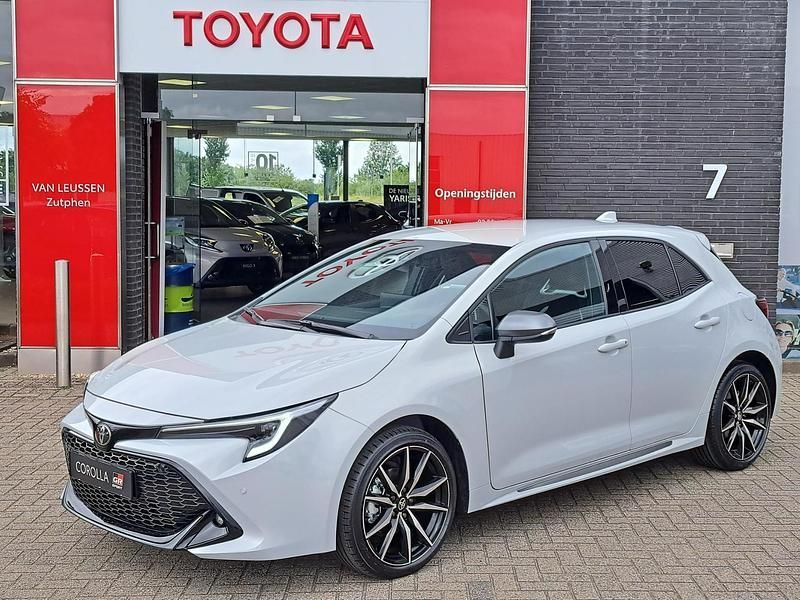 Overig Nieuw 2025 Toyota Corolla Hybrid Sport Hatchback | € 41.019 (Eerlijke prijs) - Afbeelding 1/4