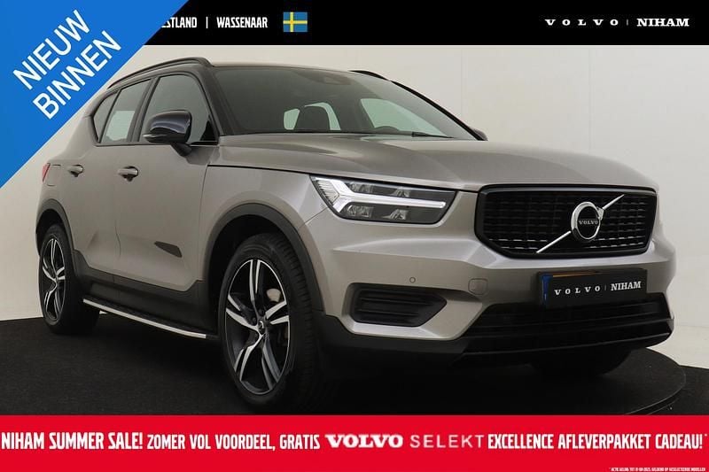 Grijs Gebruikt 2022 Volvo XC40 R-Design SUV | € 33.890 (Eerlijke prijs) - Afbeelding 1/4