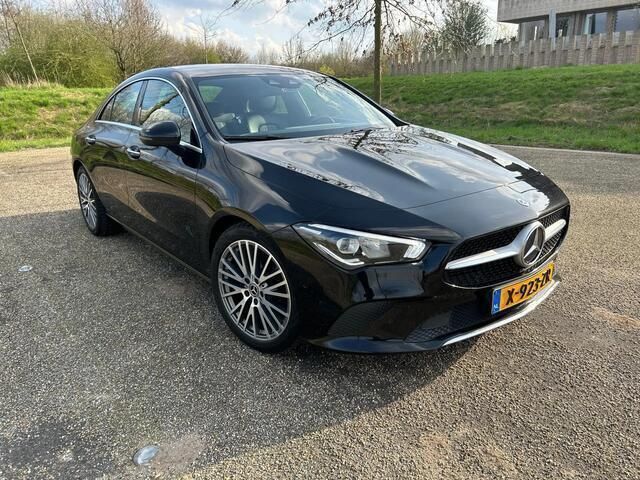 Occasion Mercedes CLA180 Business 136 PK (100 kW) 2019 Zwart Sedan
