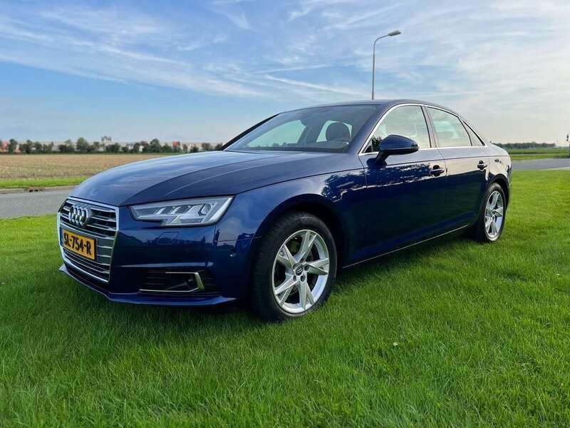 Blauw Gebruikt 2018 Audi A4 Sedan | € 23.995 (Duur) - Afbeelding 1/4