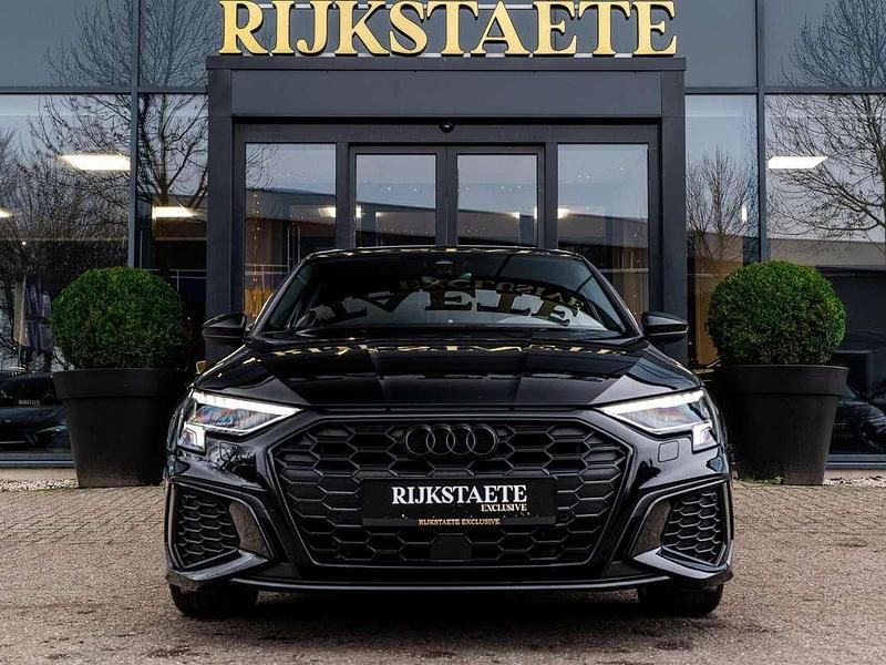Occasion Audi A3 Sportback e-tron S-Line 245 PK (180 kW) 2022 Zwart (metallic) Hatchback