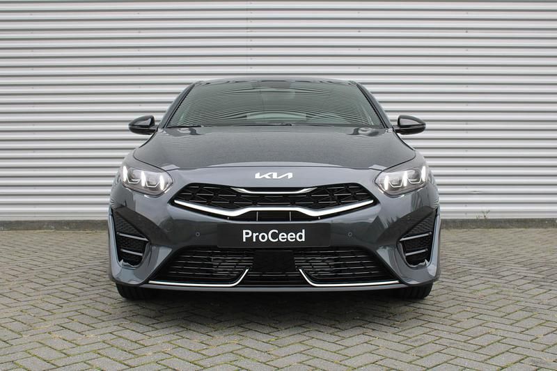 Occasion Kia ProCeed GT-Line 141 PK (103 kW) 2024 Grijs, metallic lak Hatchback