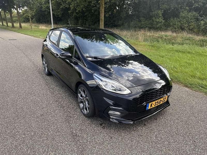 Zwart Gebruikt 2018 Ford Fiesta ST-Line Hatchback | € 12.750 (Eerlijke prijs) - Afbeelding 1/4