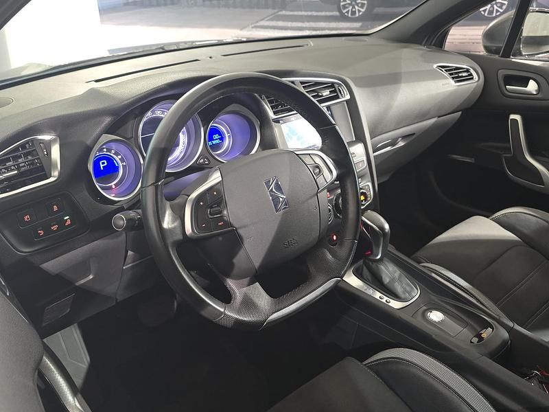 Occasion DS Automobiles DS4 Chic 165 PK (121 kW) 2018 Grijs Hatchback