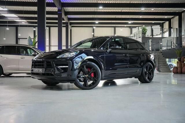 Zwart Gebruikt 2021 Porsche Macan Turbo SUV | € 62.995 (Eerlijke prijs) - Afbeelding 1/4
