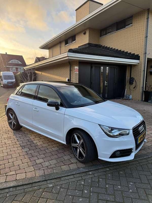 Gebruikt 2013 Audi A1 Sportback S-Line Hatchback | € 6.500 (Goede deal) - Afbeelding 1/4