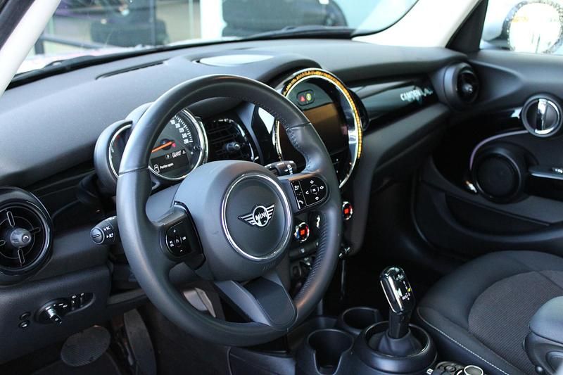 Occasion Mini Cooper Classic 136 PK (100 kW) 2023 Grijs (metallic) Hatchback