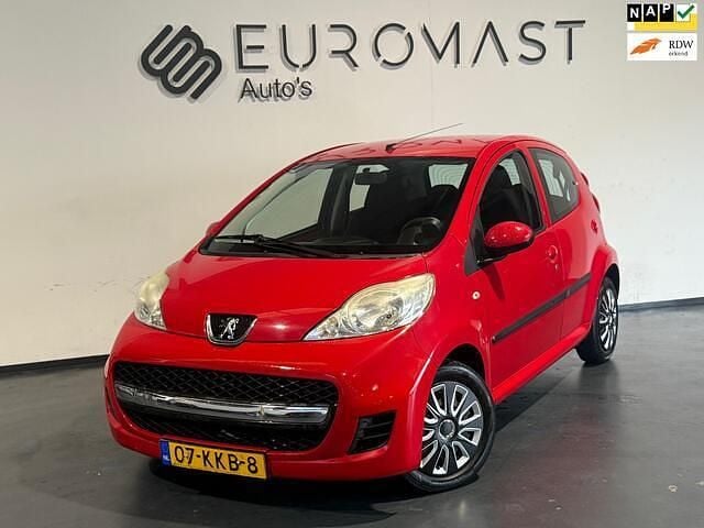 Rood Gebruikt 2010 Peugeot 107 Hatchback | € 1.999 (Eerlijke prijs) - Afbeelding 1/4