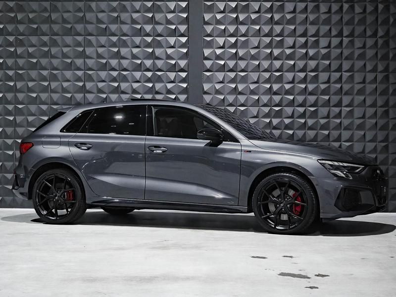 Occasion Audi A3 Sportback e-tron Competition 2026 Grijs Hatchback