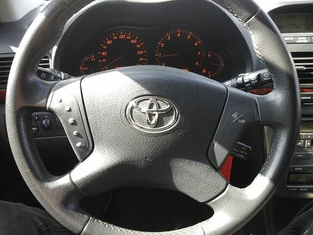 Occasion Toyota Avensis Sol 147 PK (108 kW) 2005 Zwart Stationwagen