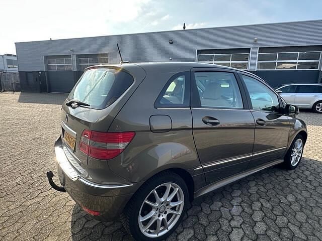 Occasion Mercedes B180 116 PK (85 kW) 2010 Bruin (metallic) MPV