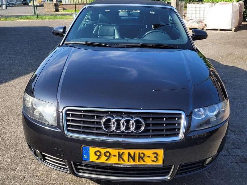 Zwart Gebruikt 2003 Audi A4 Cabriolet Cabriolet | € 4.500 (Eerlijke prijs) - Afbeelding 1/4