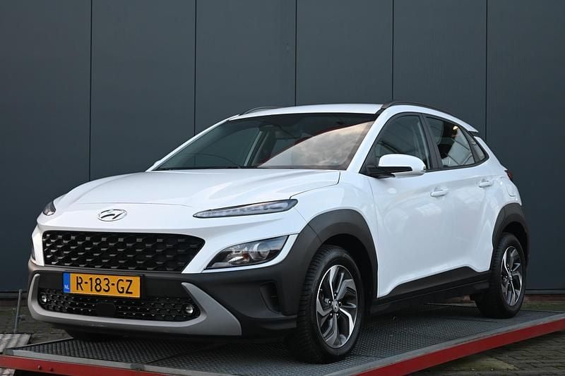 Wit Occasion 2022 Hyundai Kona Comfort SUV | € 20.450 (Super prijs) - Afbeelding 1/4