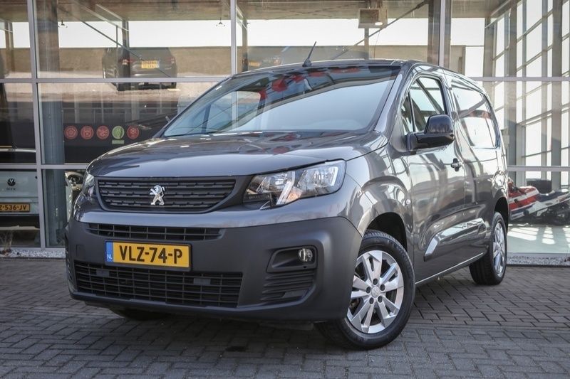 Grijs Gebruikt 2021 Peugeot Partner MPV | € 17.400 (Eerlijke prijs) - Afbeelding 1/4