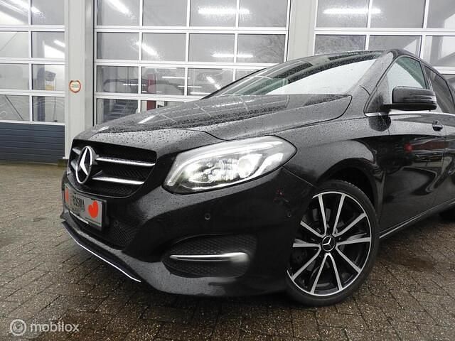 Occasion Mercedes B250 Prestige 211 PK (155 kW) 2015 Zwart MPV