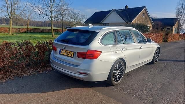 Occasion BMW 318 Executive 136 PK (100 kW) 2018 Grijs (metallic) Stationwagen