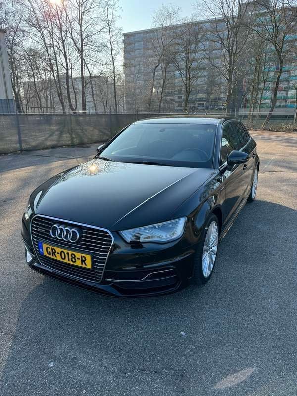 Zwart Gebruikt 2015 Audi A3 Hatchback | € 10.500 (Super prijs) - Afbeelding 1/4