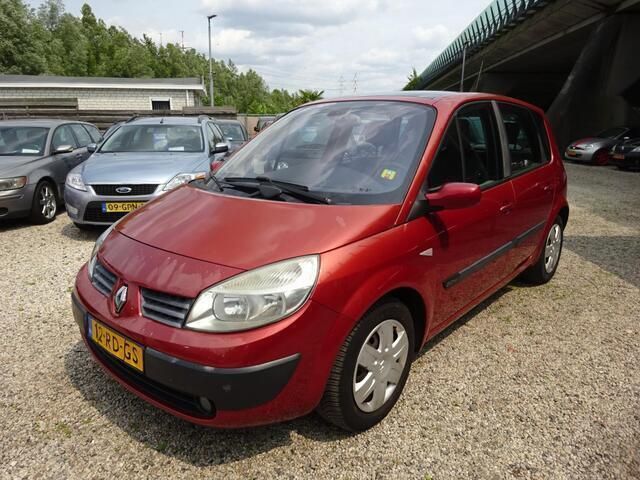 Rood Gebruikt 2005 Renault Scénic II Luxe MPV | € 1.495 (Eerlijke prijs) - Afbeelding 1/4