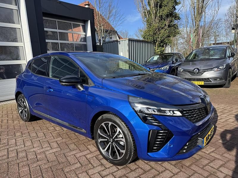 Occasion Renault Clio V Techno 2026 Blauw Hatchback