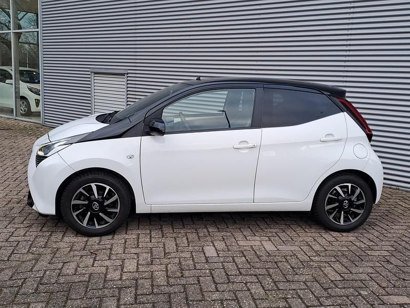 Occasion Toyota Aygo X-cite 74 PK (54 kW) 2022 Wit Hatchback