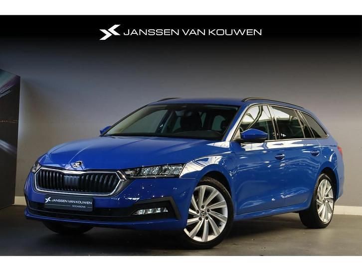 Blauw Occasion 2022 Skoda Octavia Business Line Stationwagen | € 23.445 (Eerlijke prijs) - Afbeelding 1/4