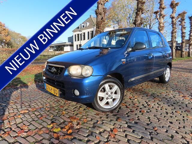 Blauw (metallic) Gebruikt 2003 Suzuki Alto Limited Hatchback | € 1.450 (Eerlijke prijs) - Afbeelding 1/4