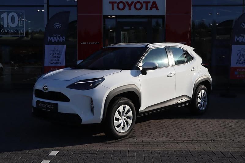 Wit Gebruikt 2025 Toyota Yaris Cross SUV | € 25.900 (Super prijs) - Afbeelding 1/4