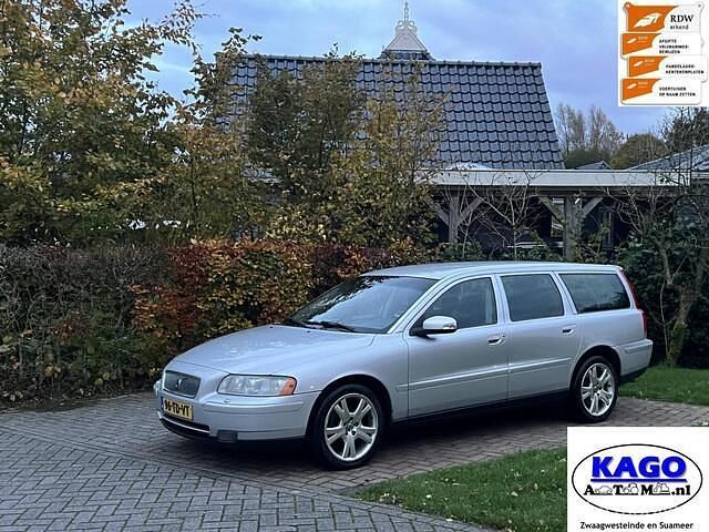 Grijs (metallic) Gebruikt 2006 Volvo V70 Stationwagen | € 7.450 (Duur) - Afbeelding 1/4