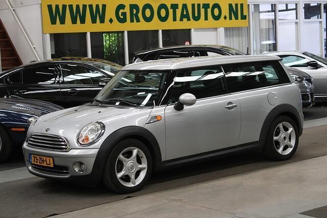 Grijs, metallic lak Gebruikt 2008 Mini Cooper Clubman Stationwagen | € 5.744 (Goede deal) - Afbeelding 1/4