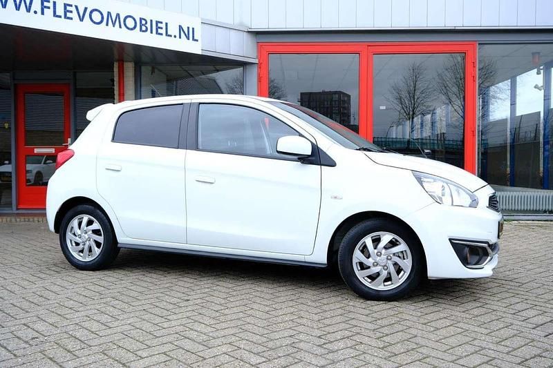 Occasion Mitsubishi Space Star Intense 71 PK (52 kW) 2018 Wit Hatchback